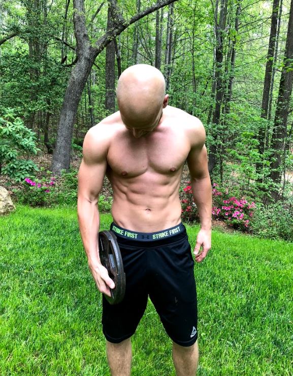 At-home-abs with EC Athlete Jesse